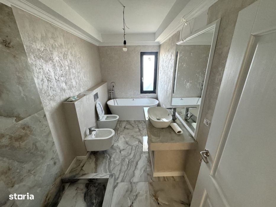 5 camere! CANALIZARE! Incalz in pard! Vila Tomesti