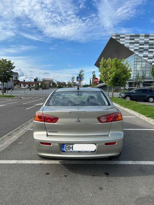 Mitsubishi Lancer