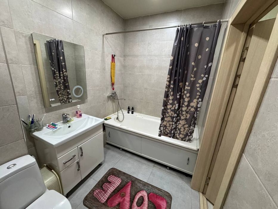 Прадётся квартира Мирзо Улугбекский район