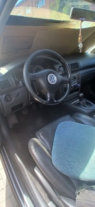 Vând Volkswagen Passat