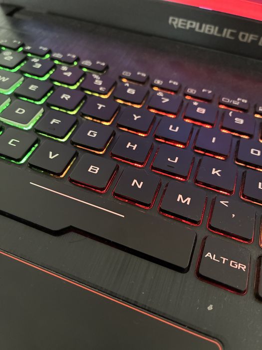 PC Portable Asus ROG Strix GL553V – 15,6″ I5 GTX1050 – 1To + SSD – Noir