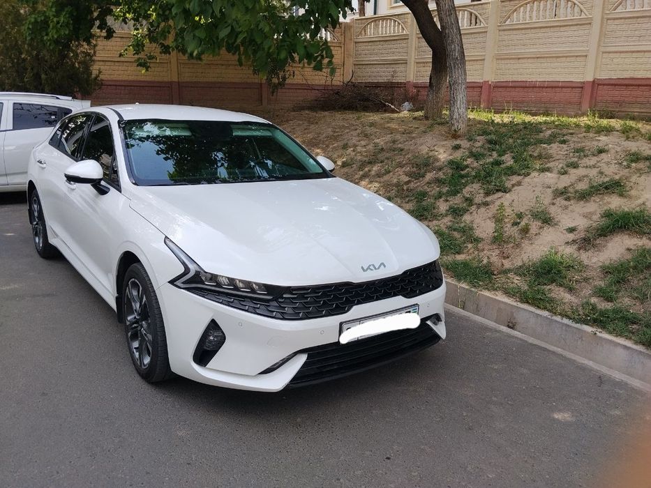 КIA K 5  4 чи позиция без люк сотилади