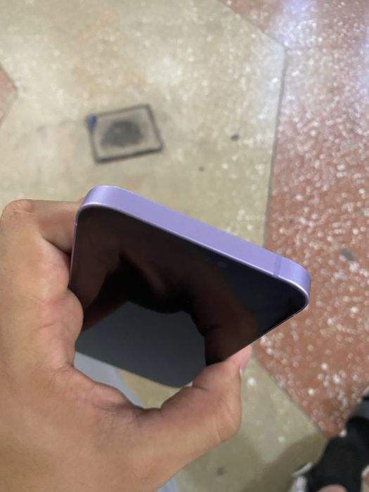 Iphone 12 holati zur
