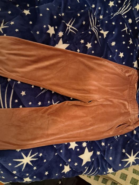 Pantaloni catifea femei