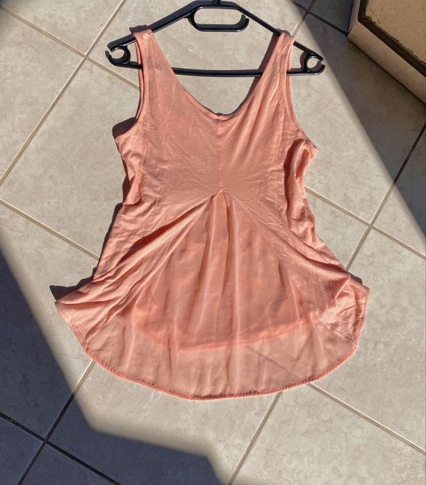 Top cu detalii strălucitoare, Bershka, mărimea M. Nou
