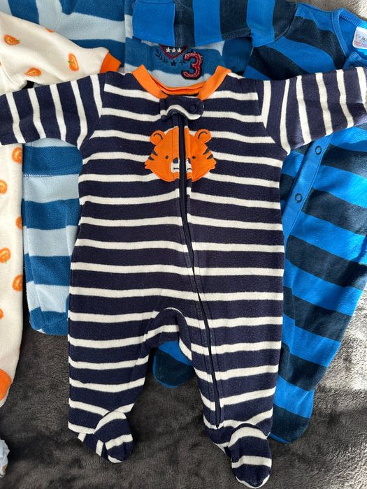 Vand set 6 body-uri Carter’s,Next. Pentru un băiat nou-născut. 50-60cm