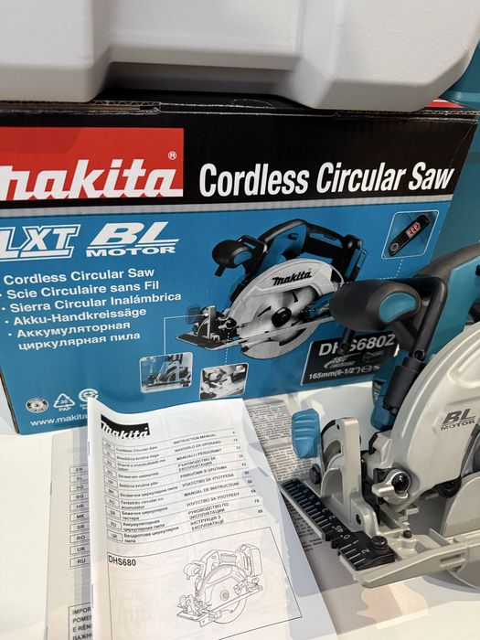 Акумулаторен ръчен циркуляр Makita DHS680Z 18V Brushless