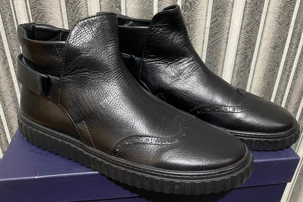 Ботинки кожаные,новые