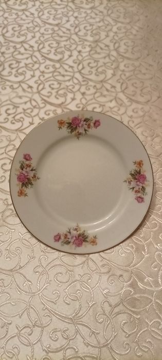 Тарелки японские.