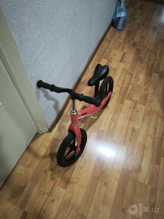 Беговел Skillmax, в отличном состоянии