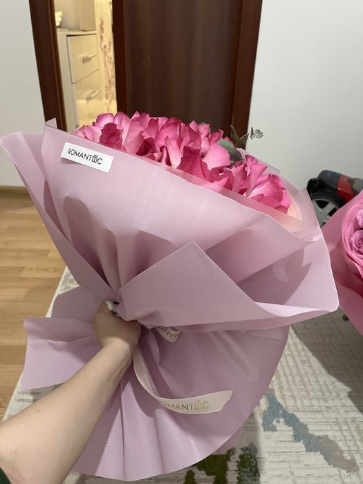 свежий букет розовых роз