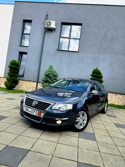 Passat  Limuzină  2L Diesel 140 Cp  Recent adus Nr tzol valabile 30 zile  împecabilă