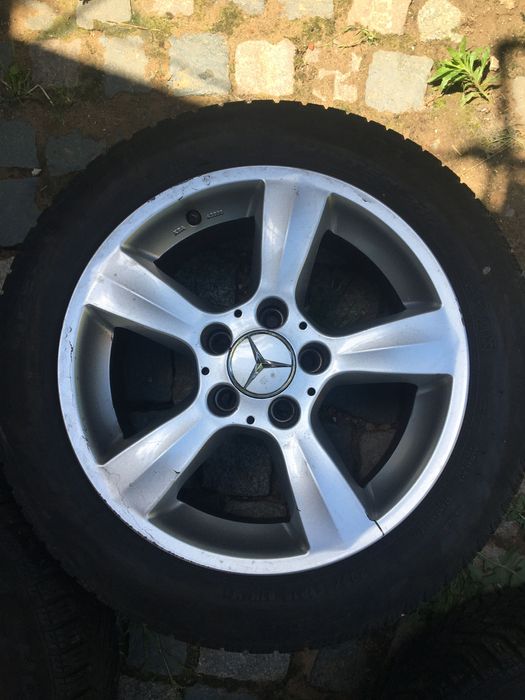 Алуминиеви немски джанти за Мерцедес с гуми Пирели