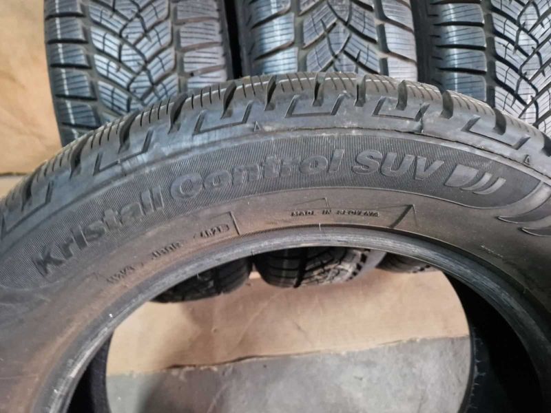 4 Fulda R17 215/60
зимни гуми 
DOT4621