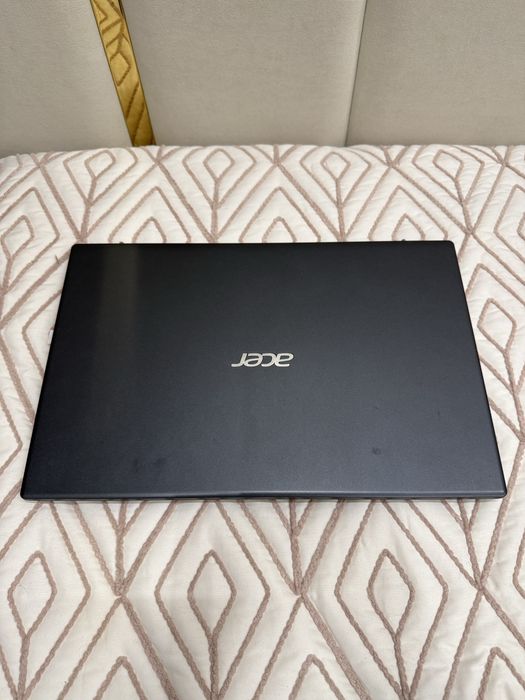 Ноутбук Acer черный