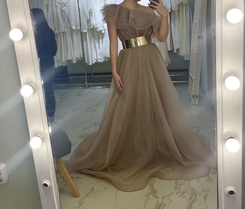 Платье вечернее