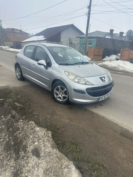 Peugeout 207 1.4 benzina