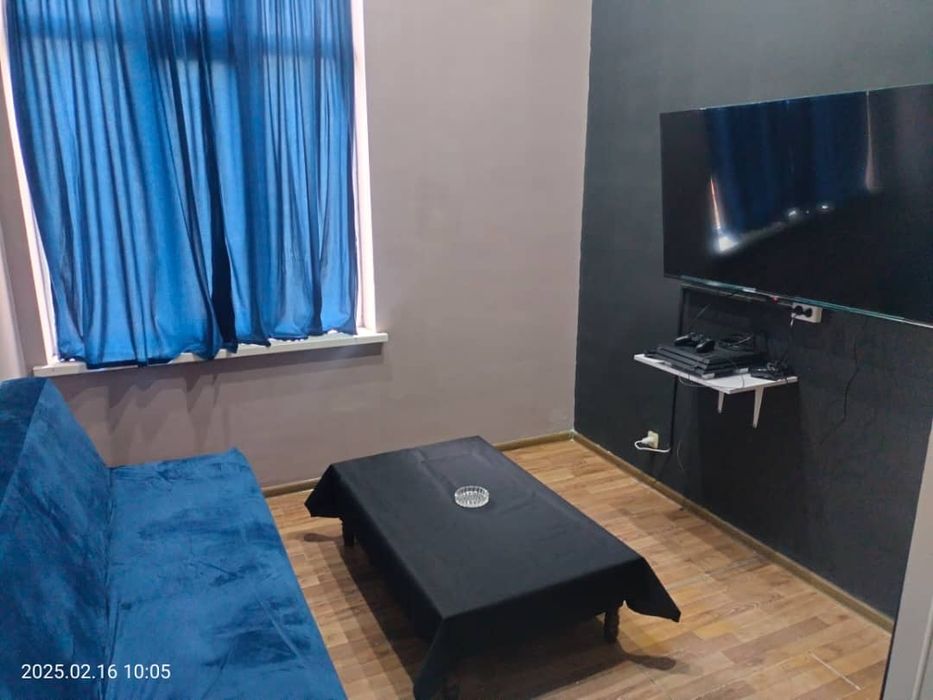 PlayStation 3-4 va 5 divan va televizorlar bor