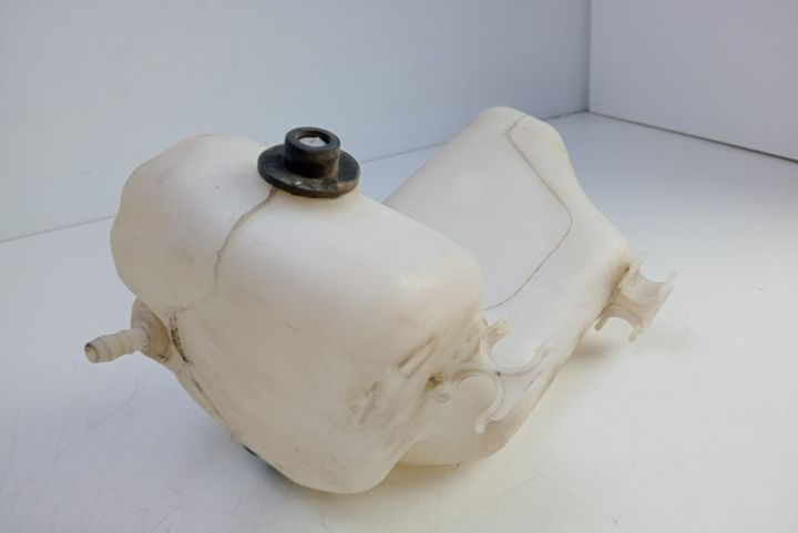 Vas lichid parbriz   2118602260 Mercedes-Benz E-Class W211