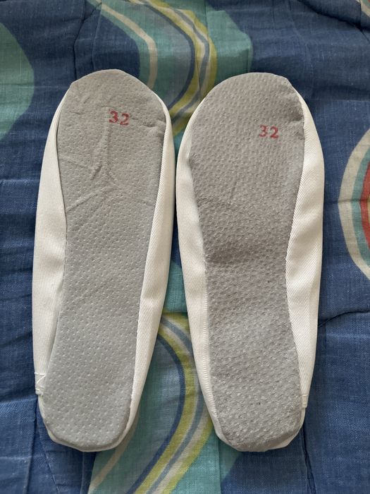 Белые чешки для хореографии