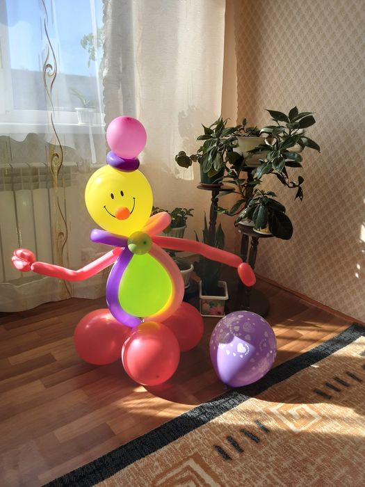 Цветы из шаров, ромашки ,розы