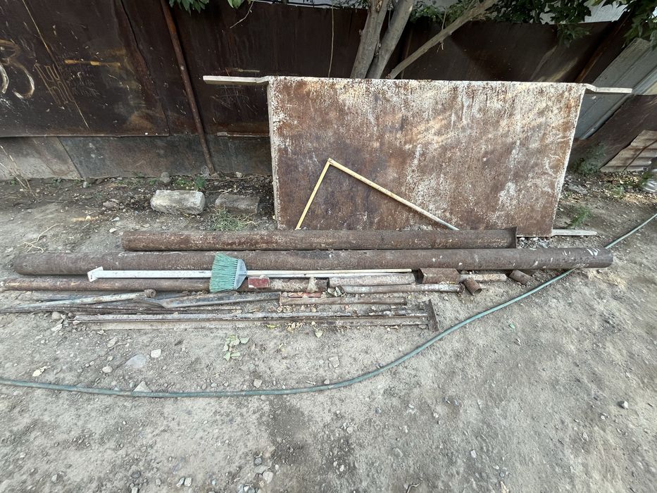 Продам две трубы железный