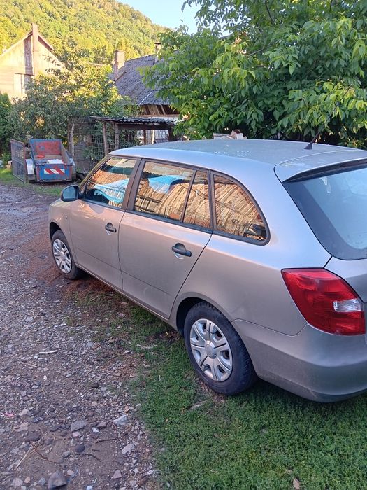 SKODA Fabia 2010 — imagine 4