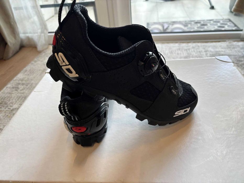 Pantofi MTB / Gravel SIDI Turbo Mărimea 42 (Branț 26 cm) – Ca noi, cu plăcuțe
