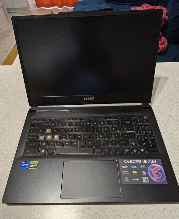 Laptop gaming MSI Cyborg 15 A13V