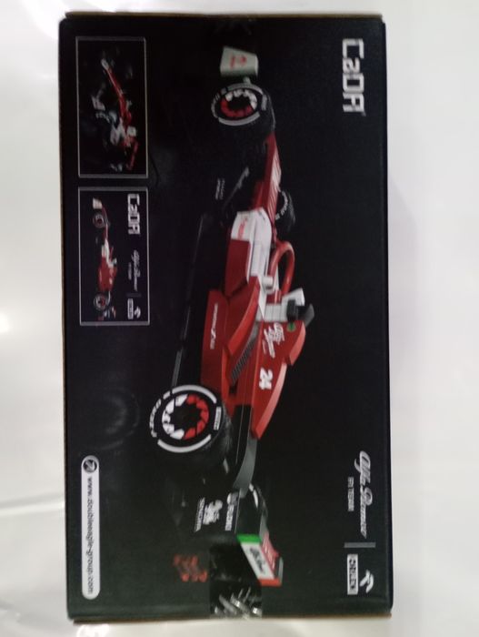 CaDA Konstruktor Alfa Romeo F1 Team C42 / Formula 1 poyga mashinasi