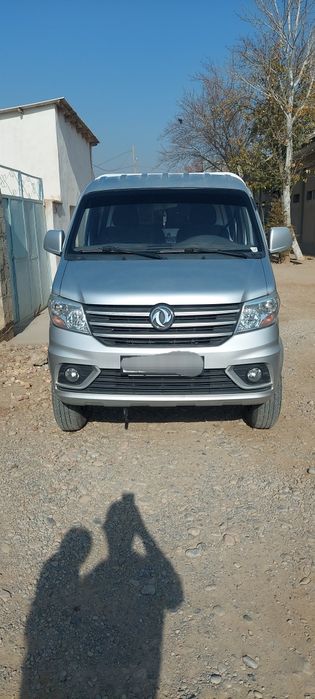 Dongfing yuk Avtomabili sotiladi