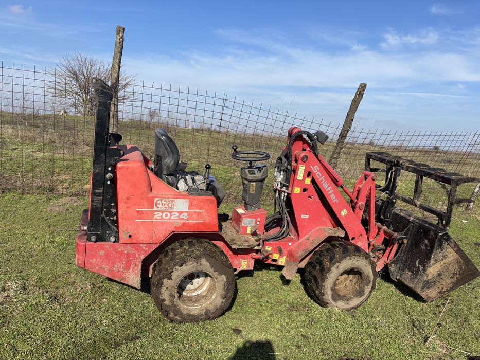 Container moloz deseuri gunoi skip si incarcare la cerere