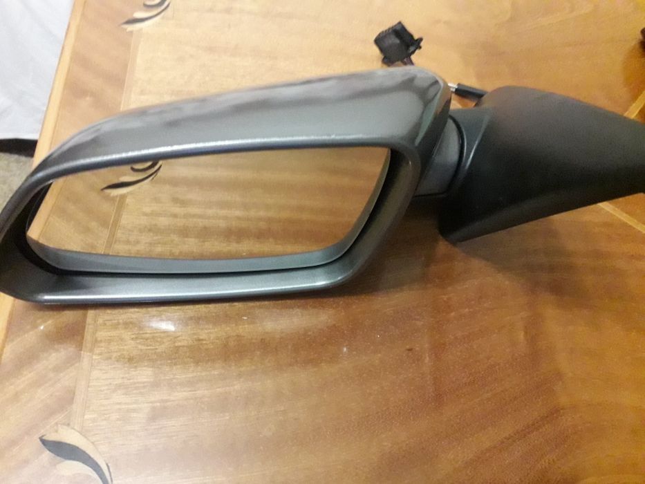 Зеркало на шкоду.