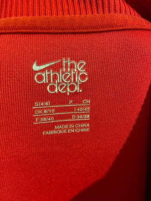 Nike оригинална нова спортна дамска  горница