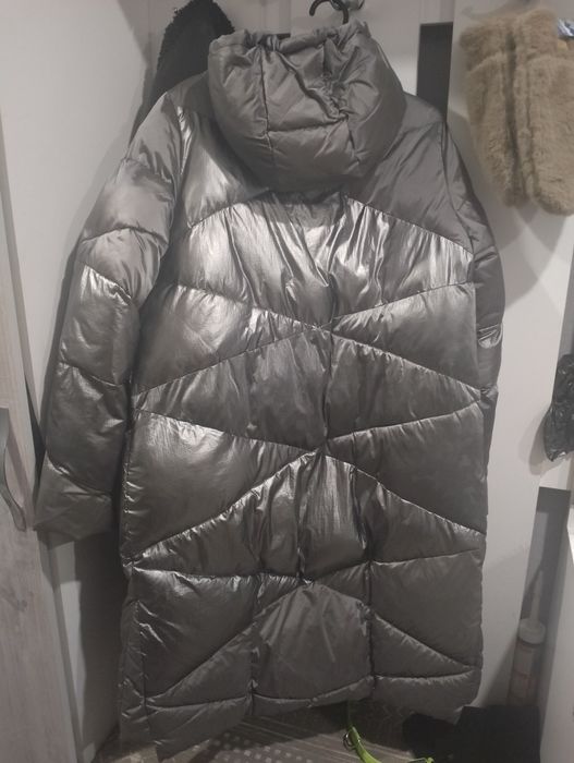 Продам зимний очень очень тёплый пуховик