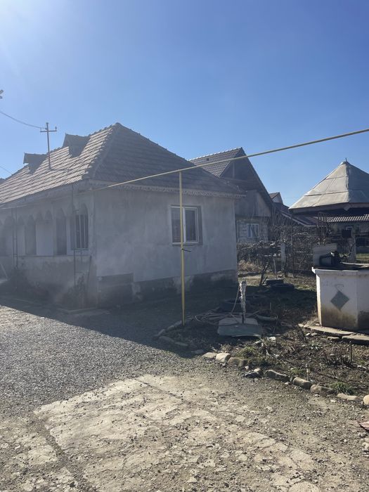Casă de vânzare , in Oituz la strada Principală , teren 1200 mp