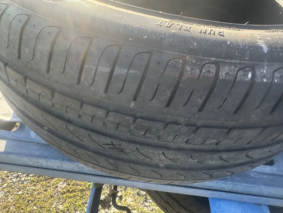 R17 225/50 Pirelli runflat 2 бр. летни