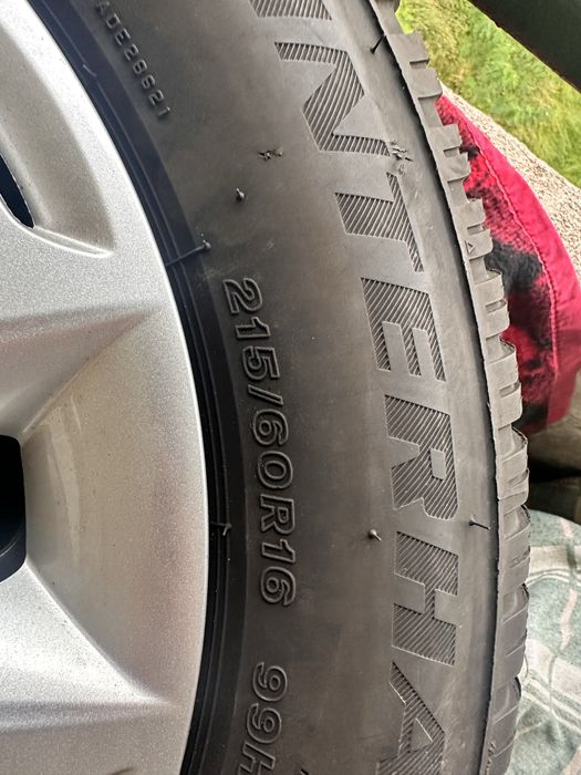 Anvelope 215 60 R16