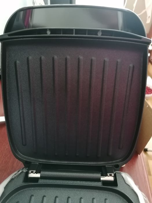Компактен грил Russell Hobbs