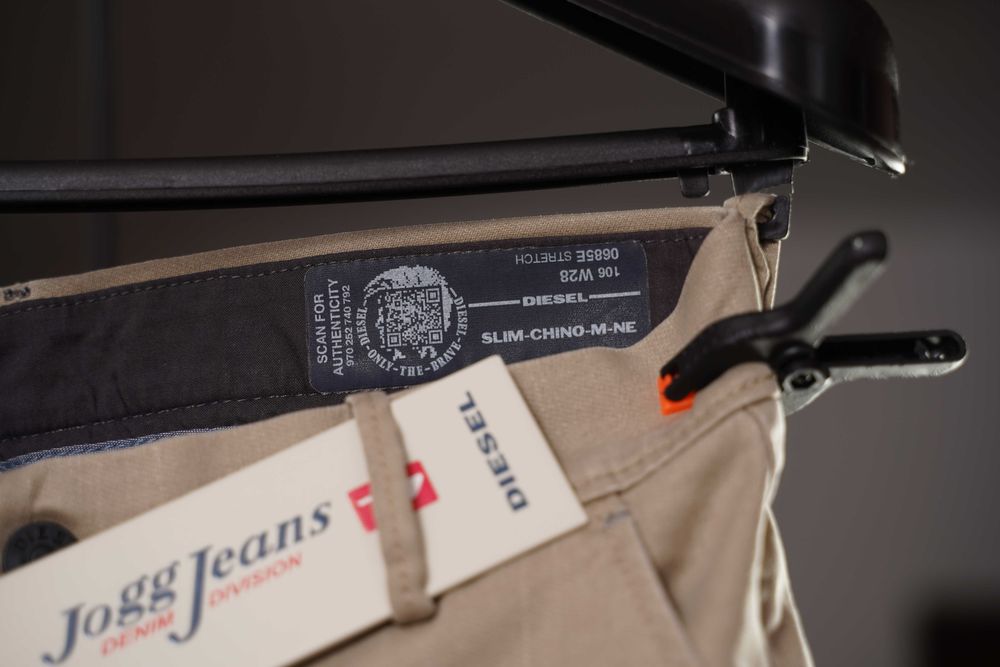 Blugi/Pantaloni Diesel Jogg Jeans W28