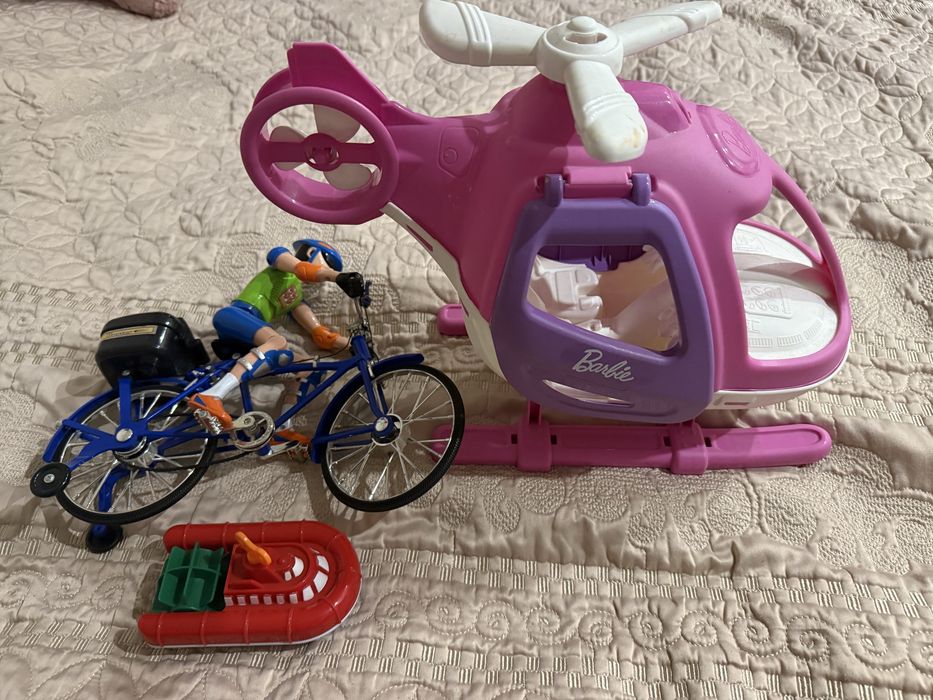 Вертолет игрушка