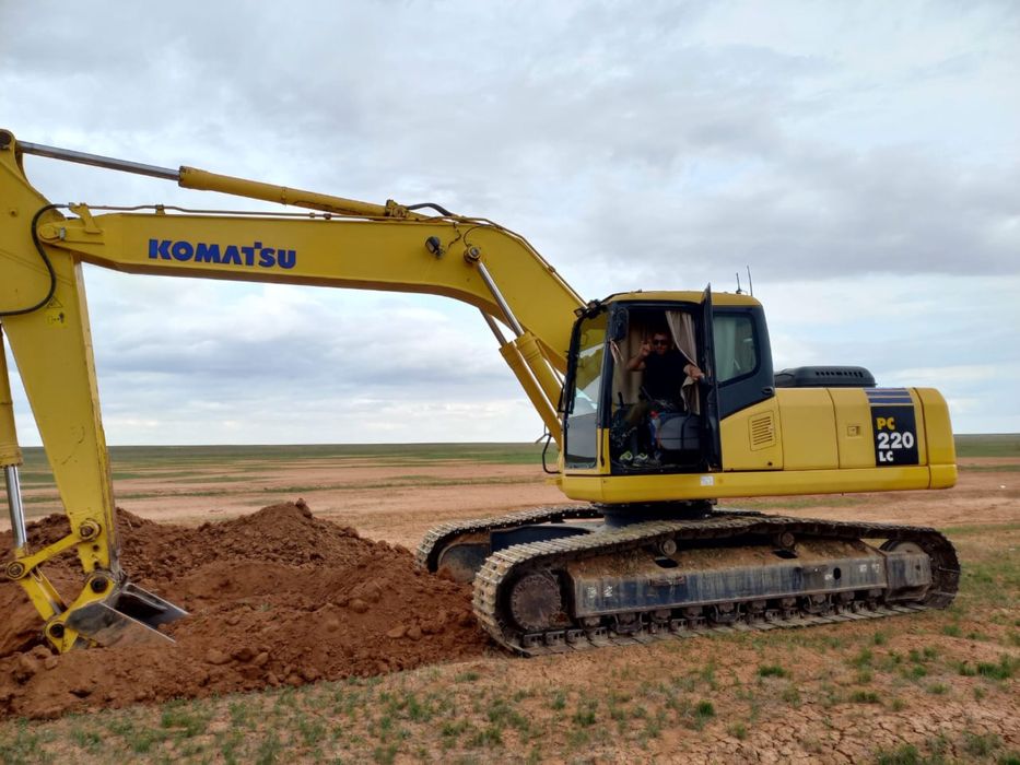 Экскаватор Komatsu
