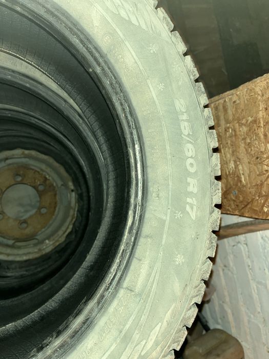 Шины на р17 два комплекта