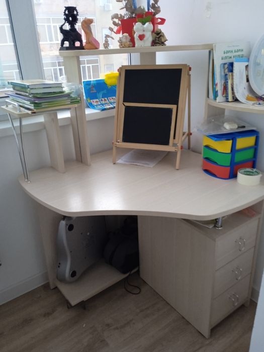 Компьютерный стол