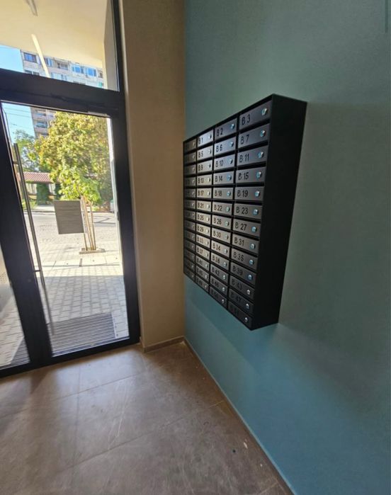 Продава се Тристаен апартамент в София, Банишора - 159 кв.м за 1881 €/кв.м - Снимка #2