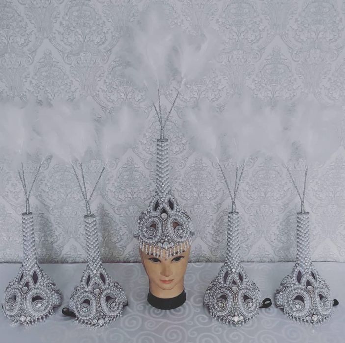 Той көйлектері сатылады