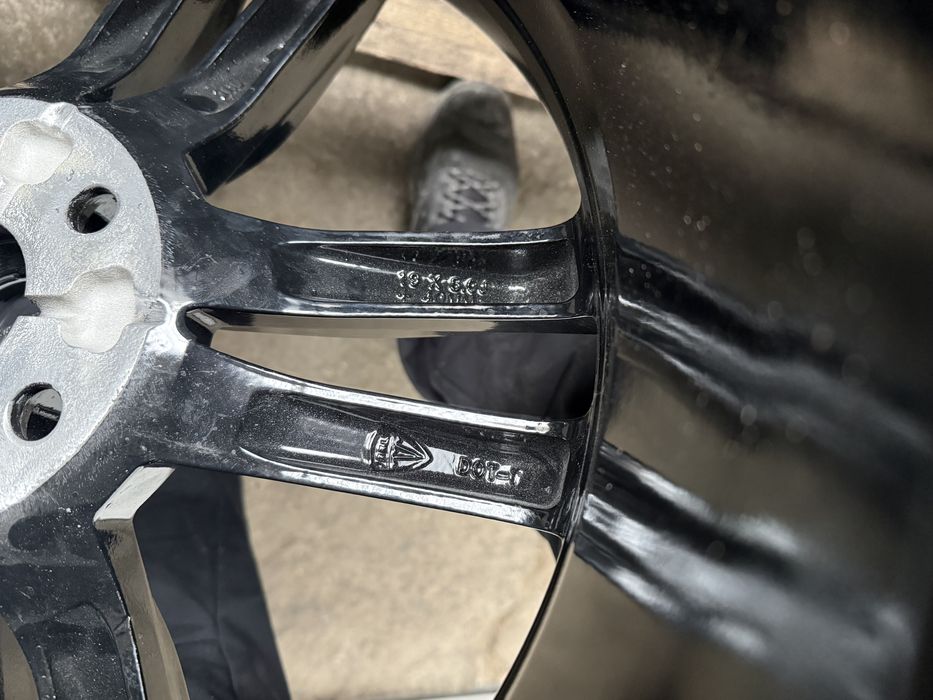 Jante originale Tesla model S  5x120 cu anvelope iarna 255/45 19