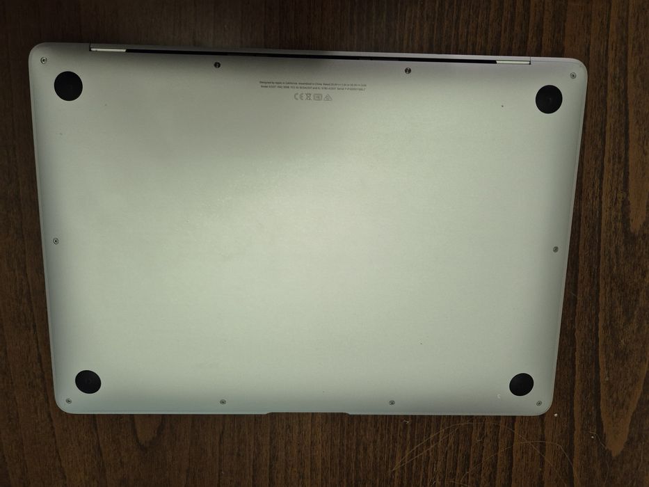 MacBook m1 2021.