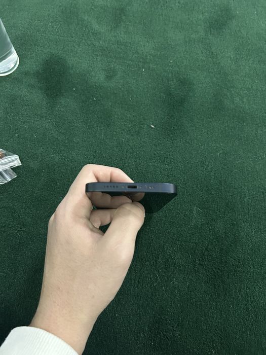 ПРОДАМ iPhone 12