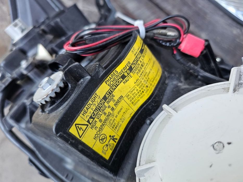 Левая фара RX350